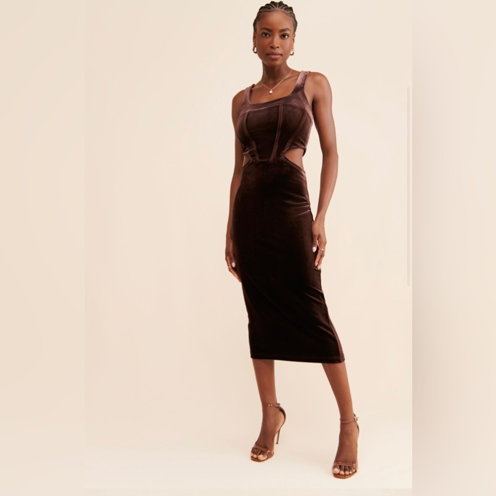 NIA Brown Velvet Bodycon Dress